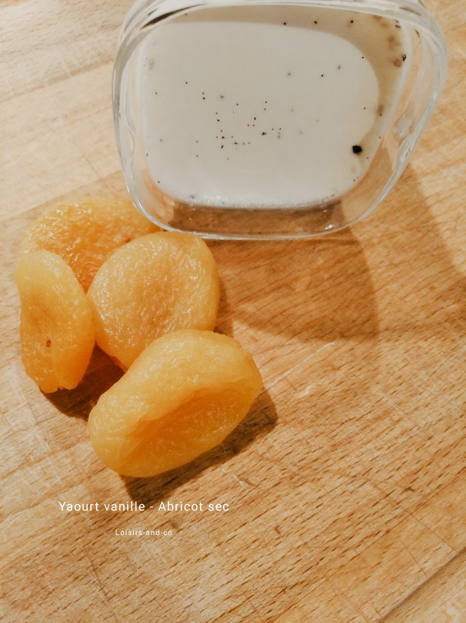 Yaourt vanille - Abricot sec